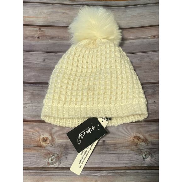 kyi kyi Canada White Faux Fur pom beanie Hat new - Picture 1 of 5